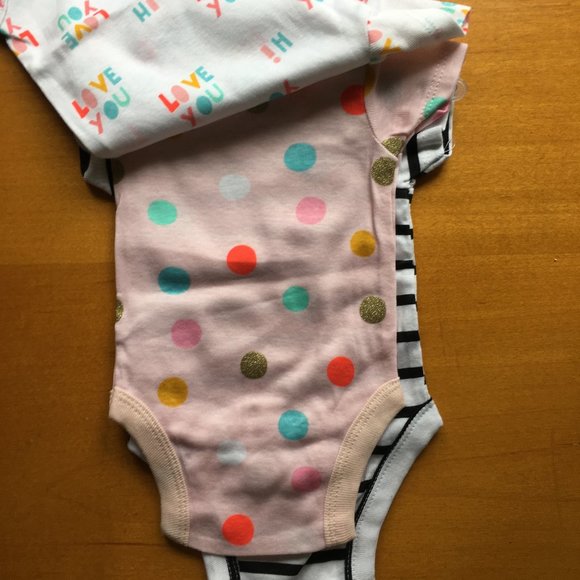 Gerber "Hello" Pink Onesies - PREEMIE - Picture 3 of 3